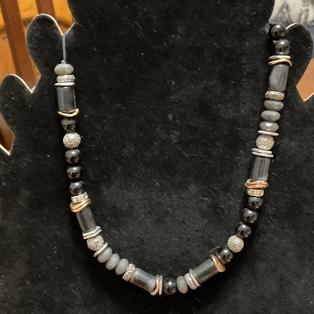 Stella and Dot Black, Gold  and Silver Beaded Pull Necklace